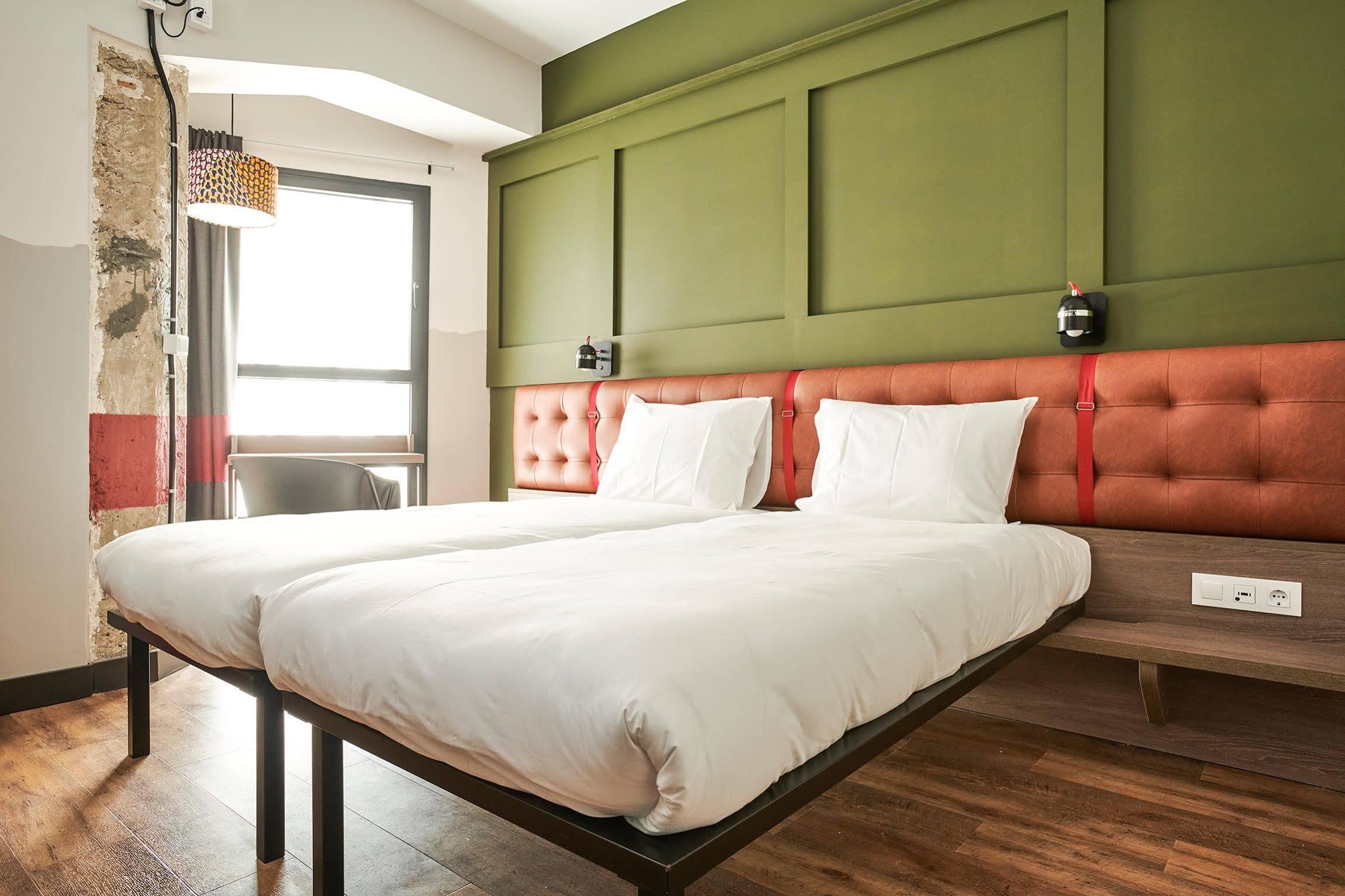 Generator Madrid Hostel Ngoại thất bức ảnh