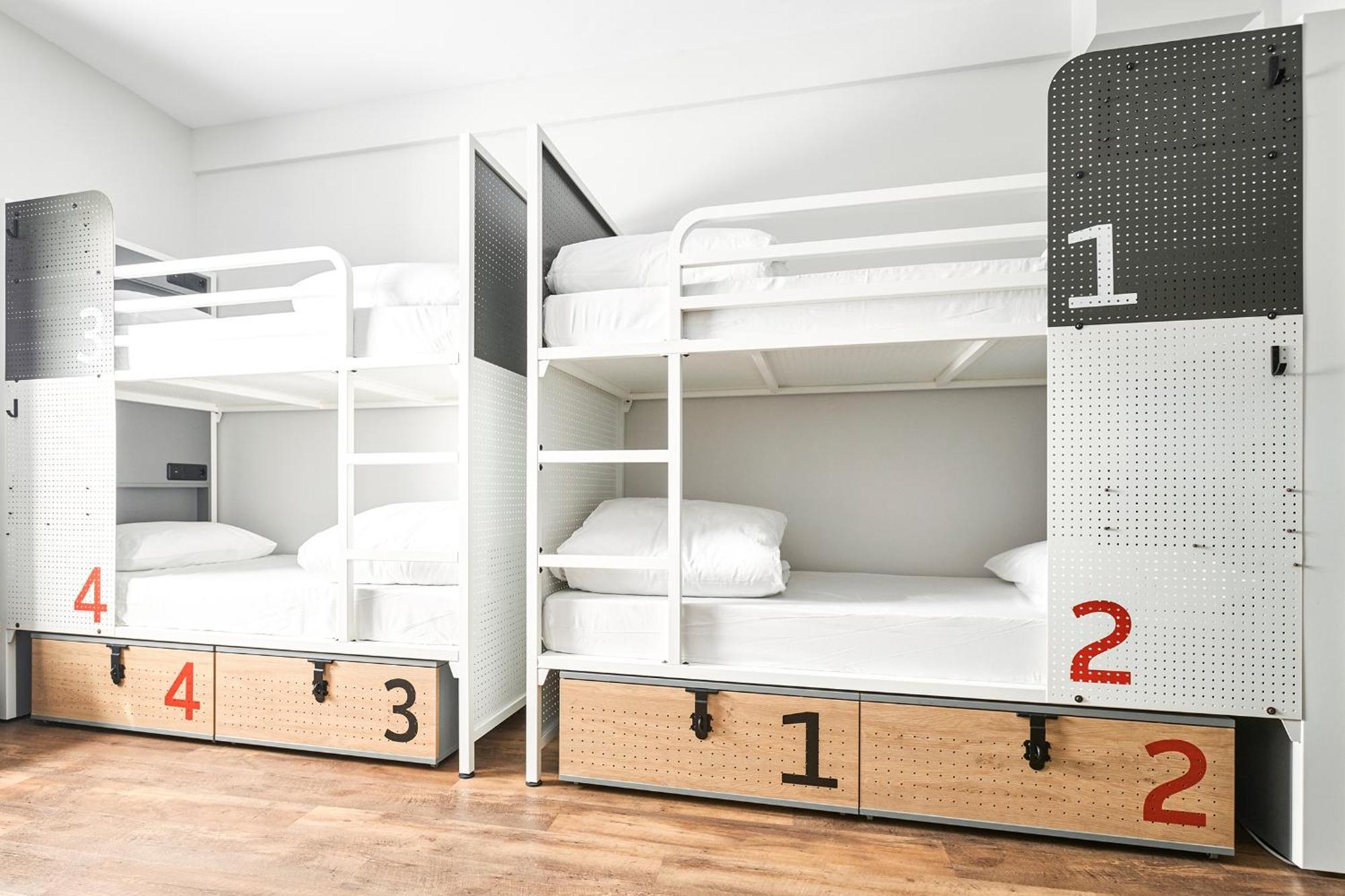 Generator Madrid Hostel Ngoại thất bức ảnh
