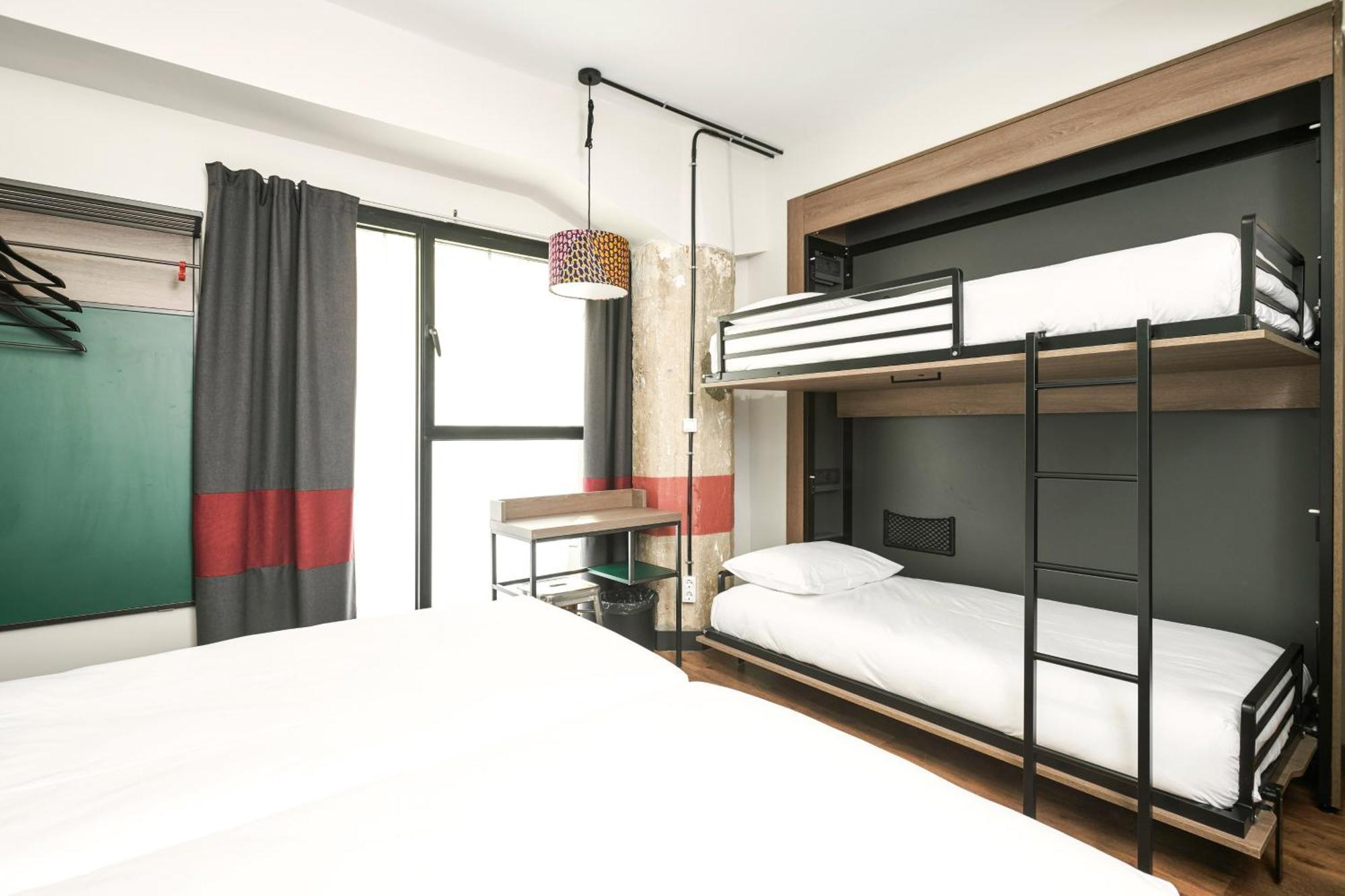 Generator Madrid Hostel Phòng bức ảnh