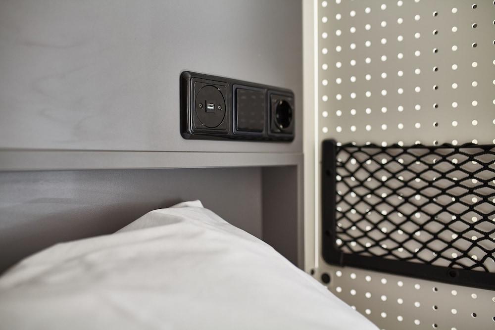 Generator Madrid Hostel Ngoại thất bức ảnh